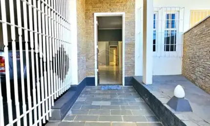 Casa com 3 quartos para alugar no Jardim Estoril IV, Bauru 