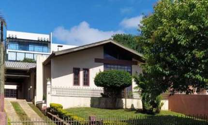 Casa para Venda em Ponta Grossa, Oficinas, 4 dormitórios, 1 suíte, 2 banheiros, 2 vagas