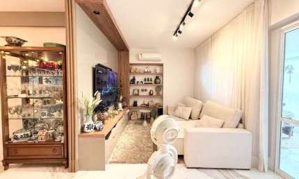 Apartamento Reformado com Varanda — Conforto e Versatilidade!