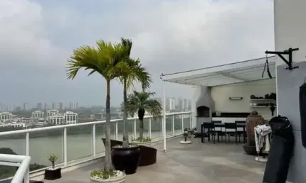 Cobertura dos Sonhos na Península - Vista Espetacular e Lazer Completo  Imagine viver em uma cobertura de 287m² com vista deslumbrante para a Penínsul