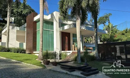 Quatro paredes imóveis vende casa de luxo e magnífica em pendotiba, niterói, ao lado do country clube de niterói.