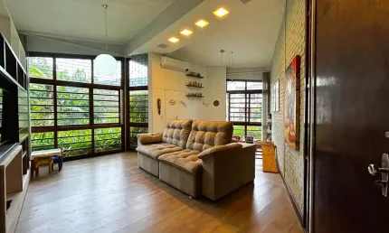 Casa com 3 quartos à venda na Rua Professor Walter de Bona Castelan, 256, Córrego Grande, Florianópolis, 232 m2 por R$ 2.100.000