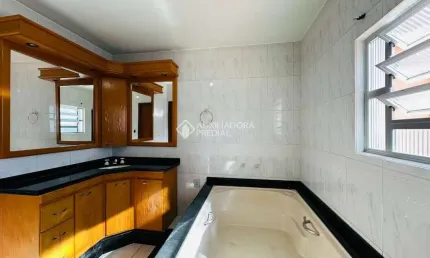 Casa com 3 quartos à venda na Rua Vinícius de Moraes, 337, Ponte do Imaruim, Palhoça, 292 m2 por R$ 1.350.000