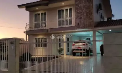 Casa com 3 quartos à venda na Rua Graciliano Carlos de Quadros, 164, Centro, Palhoça, 209 m2 por R$ 1.070.000