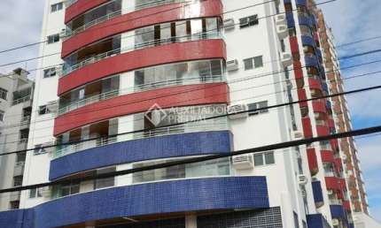 Apartamento com 2 quartos à venda na Rua Vinte e Quatro de Abril, 3002, Centro, Palhoça, 65 m2 por R$ 480.000