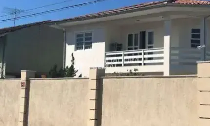 Casa com 3 quartos para alugar na Rua Marciano Bonifácio de Souza, 101, Centro, Palhoça, 100 m2 por R$ 8.500