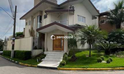 Casa de Condomínio no Loteamento Villa Branca em Jacareí