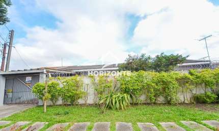 Casa com 4 quartos à venda na Rua Doutor Alfredo Vieira Barcelos, 340, Uberaba, Curitiba por R$ 690.000