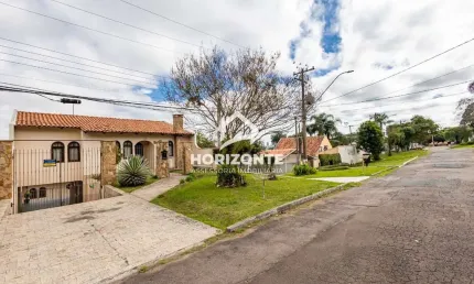 Casa com 3 quartos à venda na Rua Moyses de Oliveira, 180, Guabirotuba, Curitiba por R$ 990.000