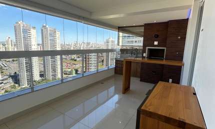 More em um Apt 4 Suites em  frente ao parque flamboyant