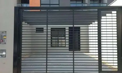 SOBRADO GEMINADO no ANITA GARIBALDI com 3 quartos para VENDA, 135 m²