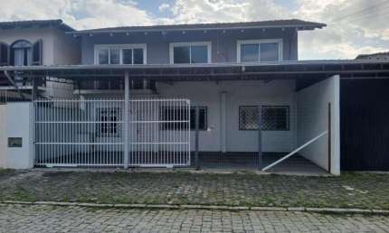 Casa com 3 quartos à venda no Bucarein, Joinville 