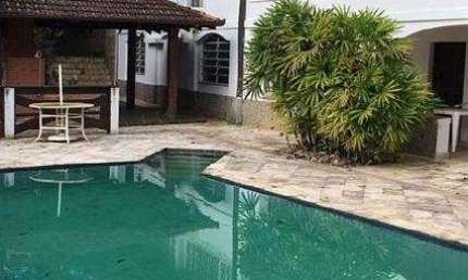 Casa com 6 quartos à venda no Boa Vista, Joinville 