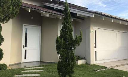 Casa com 6 quartos à venda no Floresta, Joinville 