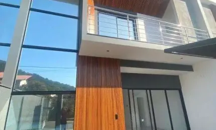 Sobrado geminado no saguaçú com 3 quartos para venda, 161 m²