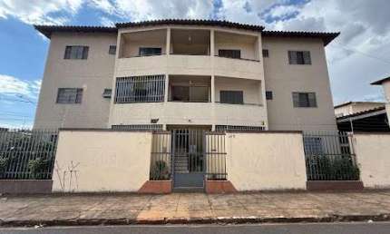 Apartamento com 3 dormitórios à venda, 76 m² por R$ 230.000,00 - Estados Unidos - Uberaba/MG