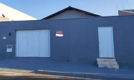 Linda casa à venda  com 3 quartos no bairro: jardim santa clara, uberaba, mg