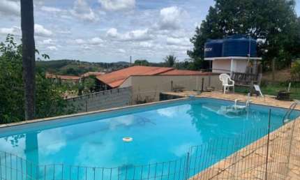 CHACARA ÓTIMA,COM CASA TODA AREJADA, PISCINA NO CONDOMINIO VIVENDA