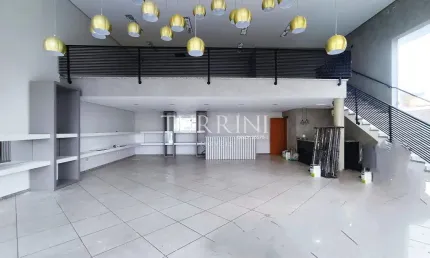 Salão disponível para locação na Vila Aeroporto em Bauru-SP