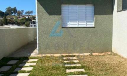 Casa para Venda em Atibaia, Vila Santa Helena, 2 dormitórios, 1 suíte, 2 banheiros, 2 vagas