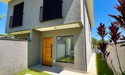 Casa para Venda em Atibaia, Jardim América, 2 dormitórios, 2 suítes, 3 banheiros, 2 vagas