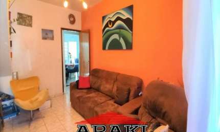 Lindo sobrado de três dormitórios e três vagas de garagem.