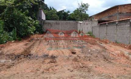 Terreno à venda no Loteamento Altamir Tibiriça Pimenta, Caraguatatuba  por R$ 220.000