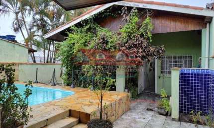 Casa com 4 quartos à venda na Praia das Palmeiras, Caraguatatuba , 228 m2 por R$ 650.000