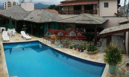 Casa com 4 quartos à venda no Prainha, Caraguatatuba  por R$ 1.200.000