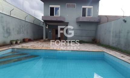 Casa com 3 Quartos com 232 m² no Bairro Vila Ana Maria!