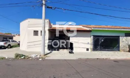 Casa com salão com 2 Quartos de 177 m² no Bairro Campos Elíseos!