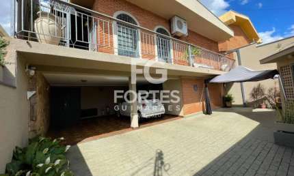 Casa de 3 Dormitórios com de 297 m² no Bairro Alto da Boa Vista!