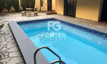 Casa Térrea 262m² com 3 quartos sendo 1 suíte, com armários e ares condicionados, no Jardim Santa Luzia e próximo da faculdade USP;