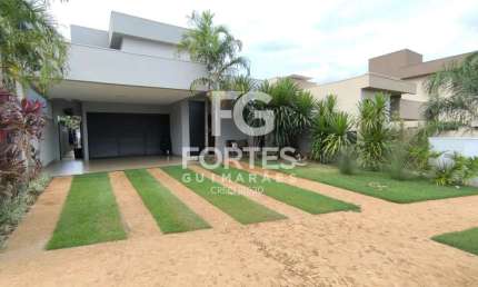 Casa Sobrado com 385m², sendo 3 quartos suítes, com 1 máster, armários sendo 1 closet, ares condicionados e 1 varanda privativa, no condomínio Quinta Dos Ventos;