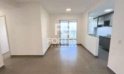 Apartamento 87m² com 3 quartos sendo 1 suíte, 2 com armários e 1 com ar condicionado, no bairro Quinta da Primavera;