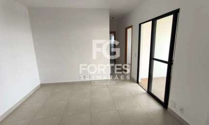 Apartamento com 76m² sendo 3 quartos, 1 suíte, 2 banheiros sendo 1 suíte e 1 social com espelho e box em vidro, com acesso fácil à faculdade USP e Centro da cidade;
