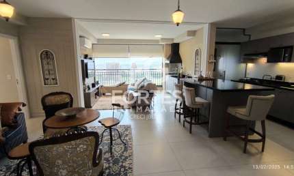 Apartamento Mobiliado e Decorado com 110m² no Plazas de España ao lado do hospital Unimed, com 3 quartos suítes sendo 1 máster, com armários e 2 com ares condicionados;