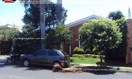 Casa com 4 Quartos de de 200m² no Bairro Jardim America!