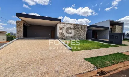 Casa Em Condomínio, 03 Quartos Sendo 03 Suítes, 437 m² de Terreno, Residencial Alto do Castelo