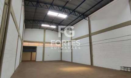 Salão Comercial entre as avenidas Brasil e Thomaz Alberto Whately com 320m² AC (opção negociável de + 320m² ao lado) sendo salão em vão livre, pé direito de 7,50m, piso usinado para carga pesada