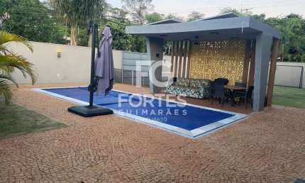Casa em Condomínio Fechado com 4 Suítes de  356m² no Bairro Nova Aliança!