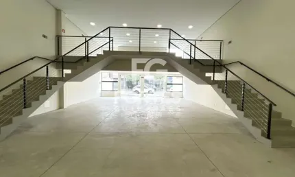Salão Comercial Para Locação com 302m² no Bairro Jardim Irajá!