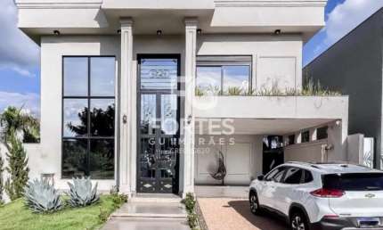 Sobrado Pé Direito Duplo 394m² com 3 quartos suítes completos em armários, 2 com sacadas e uma vista privilegiada, No Vila Do Golf, a 5 minutos do Shopping Iguatemi e escolas Concept e Liceu Albert Sa