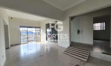 Casa Comercial com 234 m² com excelente localização.