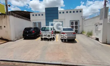 Maravilhoso Conjunto Comercial Térreo Face Sombra ao lado da avenida Nove de Julho (parte onde a obra já esta pronta e com grande ascensão comercial), entre as avenidas Portugal e Antônio Diederichsen