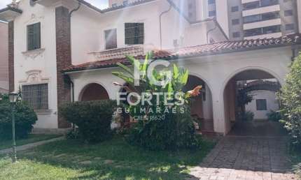 Imóvel Comercial ou Residencial, 05 Quartos Sendo 02 Suítes, 06 Salas, Edícula, 855 m² de Terreno, Centro