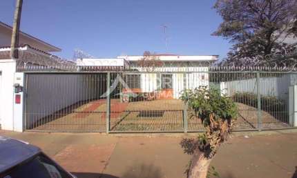Casa para alugar, 6 quartos, 2 suítes, 6 banheiros, 283,31 m² de construção, Jardim Sumaré.