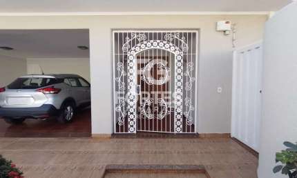 Casa com 3 Quartos com 430 m² no Bairro Alto da Boa Vista!