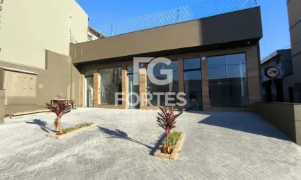 Loja/ Salão Comercial 39,38m² sendo vão livre 18,37m² (copa inclusa sem repartição), fachada com vitrine, no bairro Vila Seixas entre as avenidas Francisco Junqueira e Portugal;