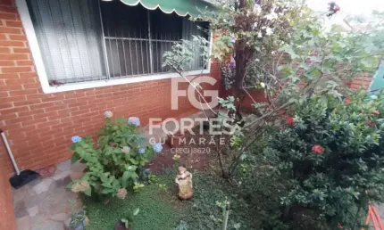 Casa de 03 Quartos com 138 m² de area construída no Bairro Monte Alegre!